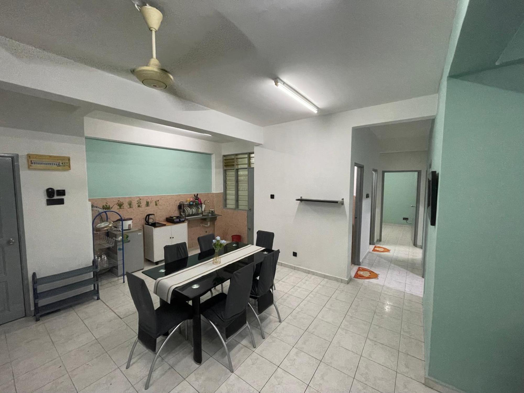 Blissful Breeze 4 Rooms & Netflix By Ezyroom Melaka 에이어 케로 외부 사진